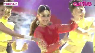 Kareena Kapoor Sizzling Performance in Vanitha Film Awards 2019 [upl. by Johiah]