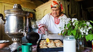 RUSSIAN GRANDMOTHER Cooking DELICIOUS SORREL soup  RARE GRANDMA RECIPE Life in VEPSSKY village [upl. by Kinsley]