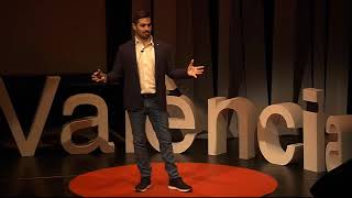 El poder de los pensamientos  Víctor Rodrigo  TEDxUPValència [upl. by Alfeus189]